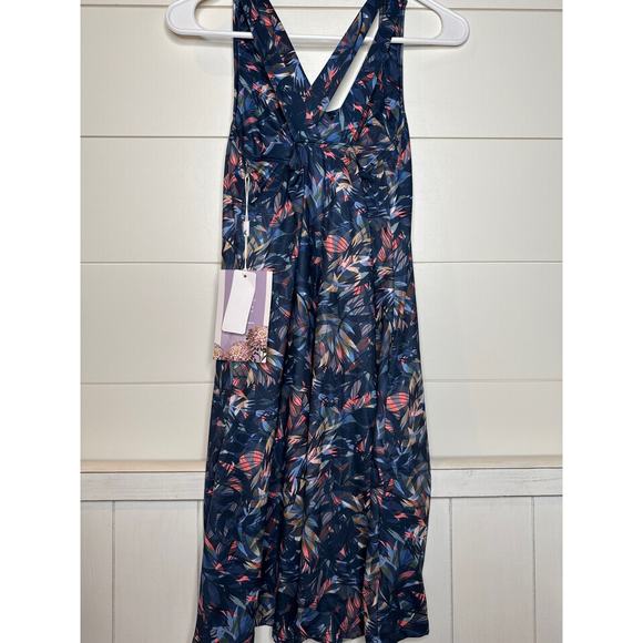 Kyodan Outdoor Athletic Dress Blue Floral, Built In Bra, Dress Size SMALL, NWT! - Picture 3 of 4